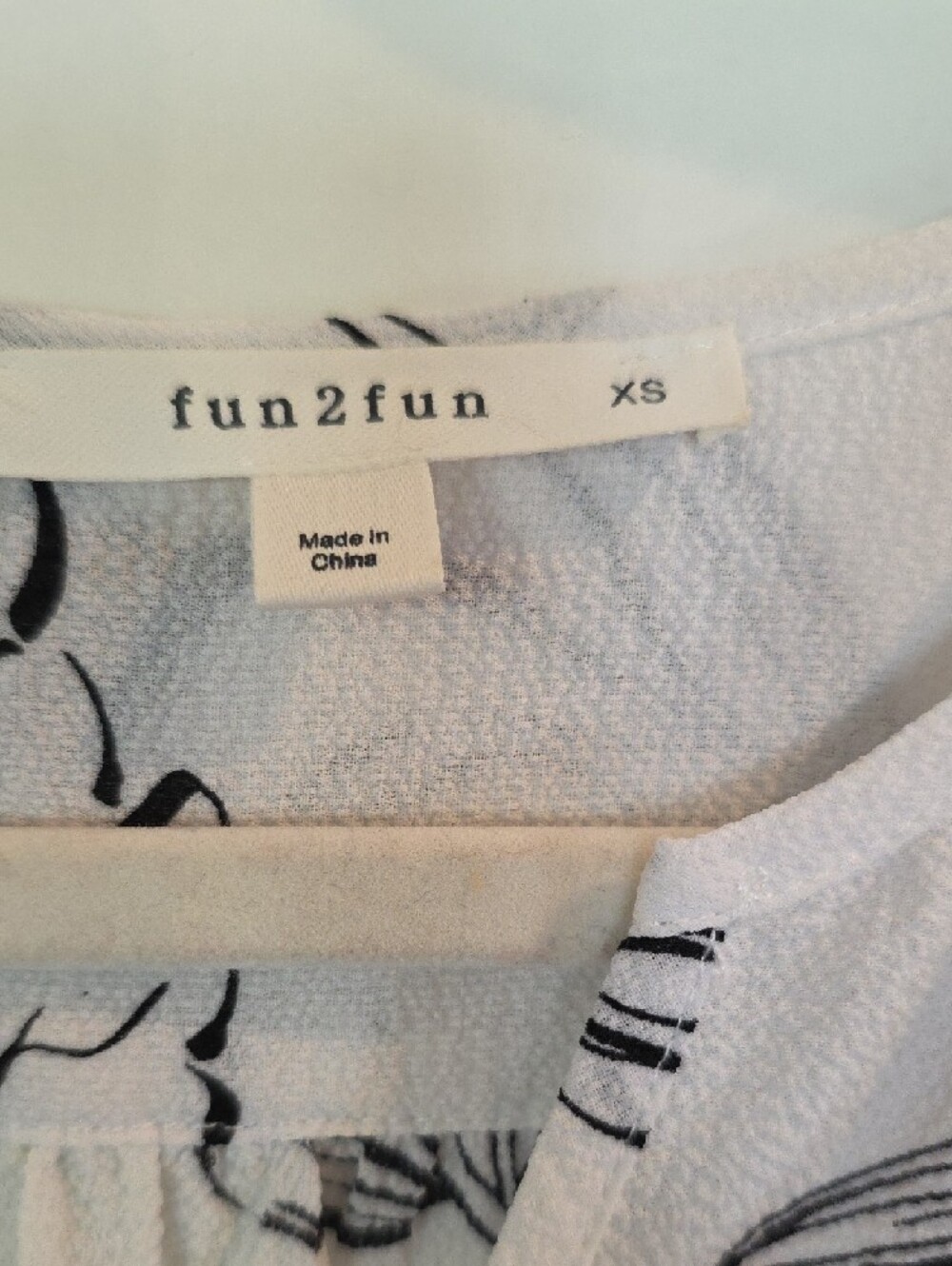 fun 2 fun Striped Black & White and Mauve Tops - Women's Lot - Picture 5 of 9